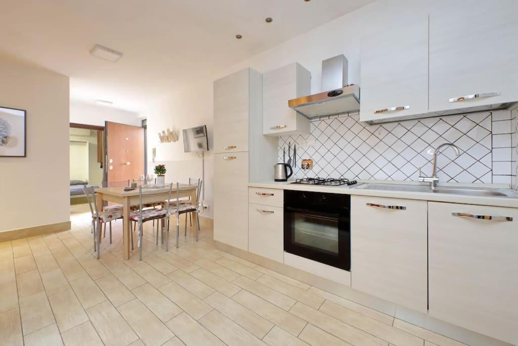 Vatican Flat Spacious Cozy With Court 로마 외부 사진