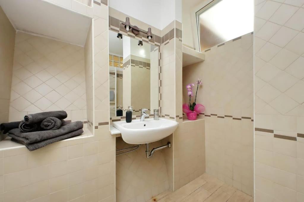Vatican Flat Spacious Cozy With Court 로마 외부 사진